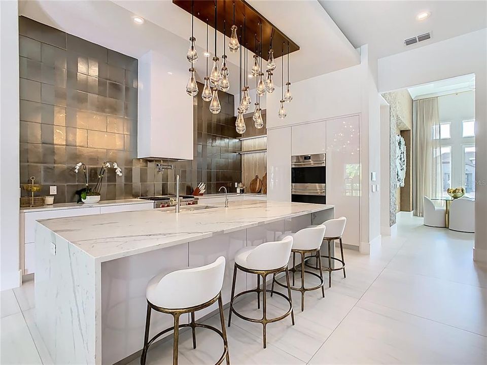 For Sale: $4,499,999 (5 beds, 6 baths, 5718 Square Feet)