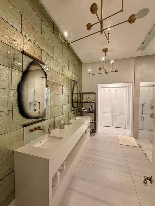 For Sale: $4,499,999 (5 beds, 6 baths, 5718 Square Feet)