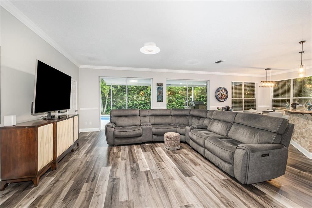 待售: $649,000 (5 贝兹, 3 浴室, 3012 平方英尺)