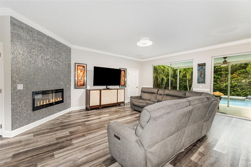 待售: $649,000 (5 贝兹, 3 浴室, 3012 平方英尺)