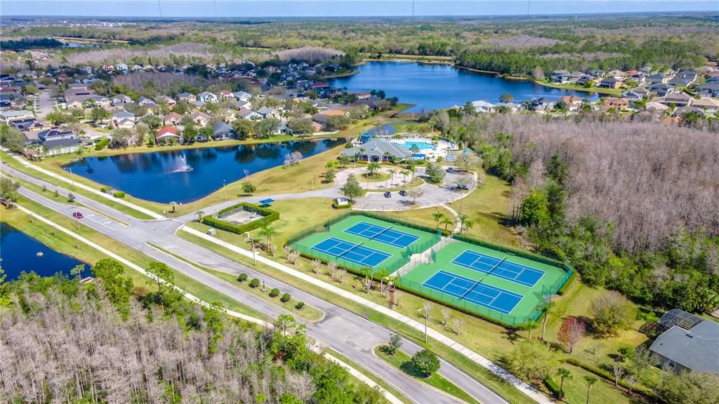 待售: $649,000 (5 贝兹, 3 浴室, 3012 平方英尺)