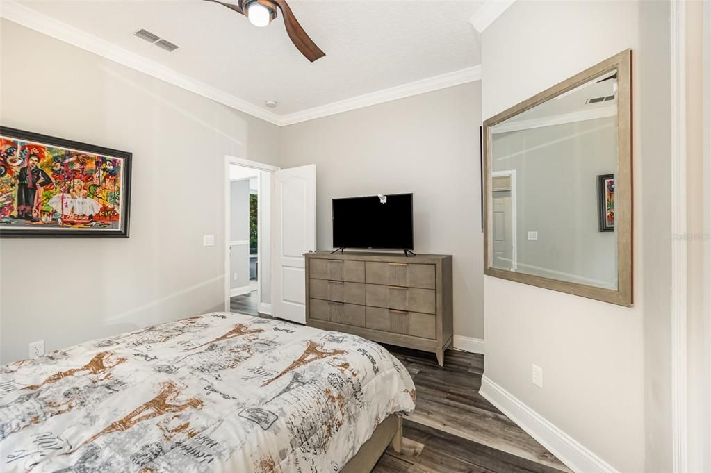 待售: $649,000 (5 贝兹, 3 浴室, 3012 平方英尺)