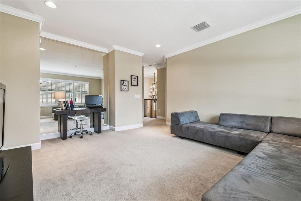 En Venta: $875,000 (4 camas, 3 baños, 3958 Pies cuadrados)