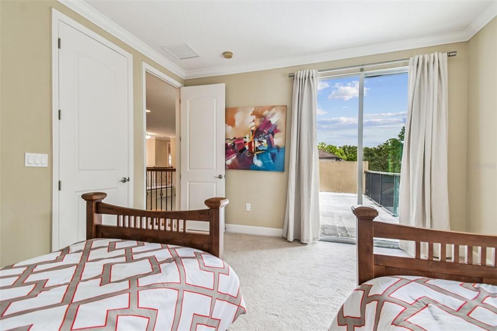 En Venta: $875,000 (4 camas, 3 baños, 3958 Pies cuadrados)