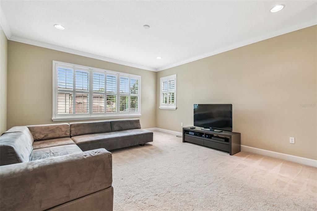 En Venta: $875,000 (4 camas, 3 baños, 3958 Pies cuadrados)