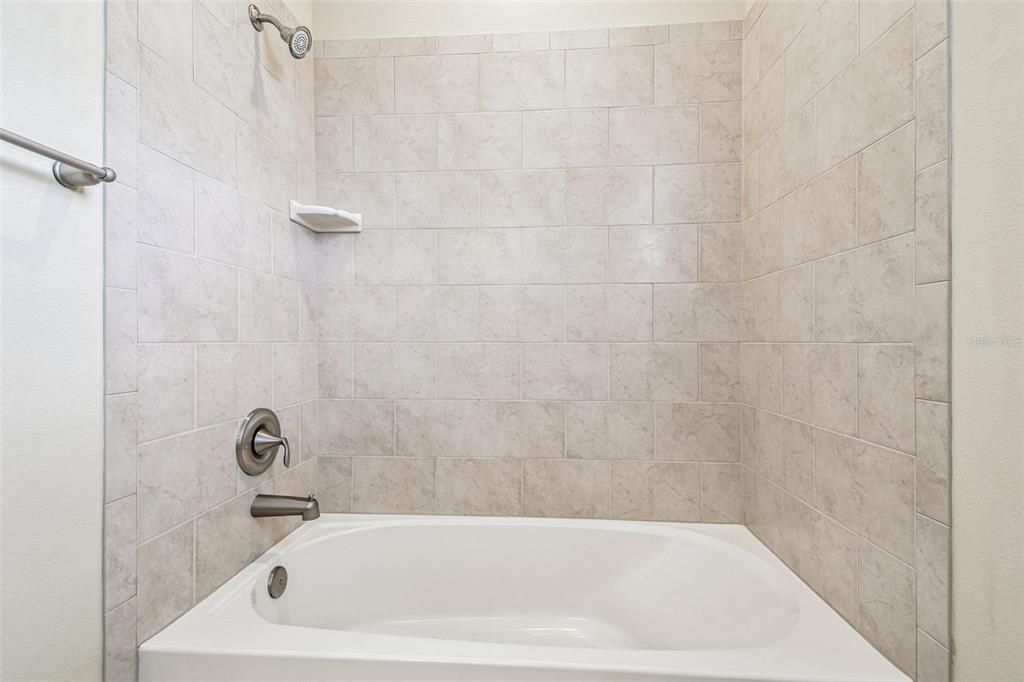 En Venta: $875,000 (4 camas, 3 baños, 3958 Pies cuadrados)