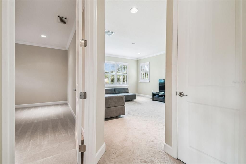 En Venta: $875,000 (4 camas, 3 baños, 3958 Pies cuadrados)