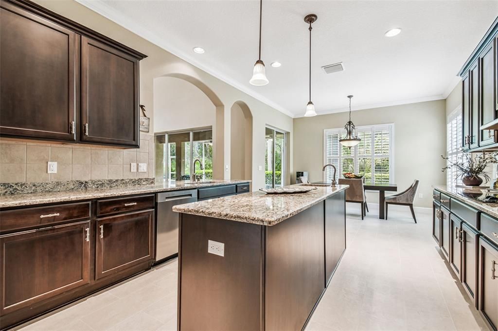 En Venta: $875,000 (4 camas, 3 baños, 3958 Pies cuadrados)