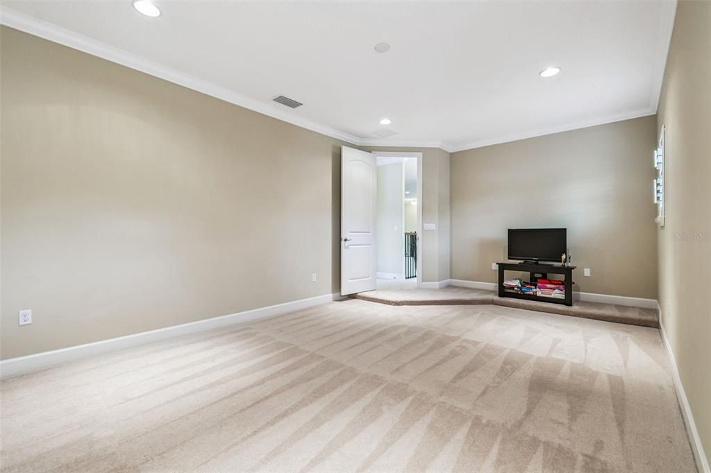 En Venta: $875,000 (4 camas, 3 baños, 3958 Pies cuadrados)