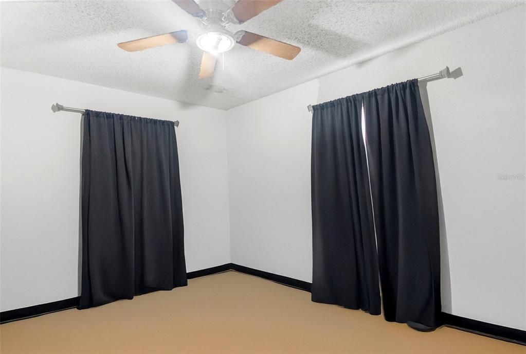 For Sale: $325,000 (4 beds, 0 baths, 1618 Square Feet)