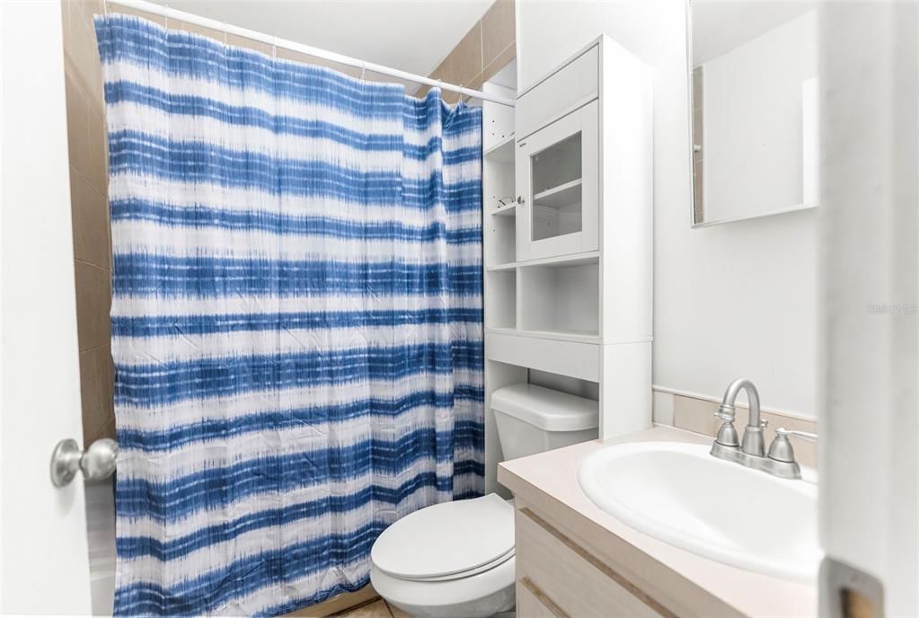 For Sale: $325,000 (4 beds, 0 baths, 1618 Square Feet)