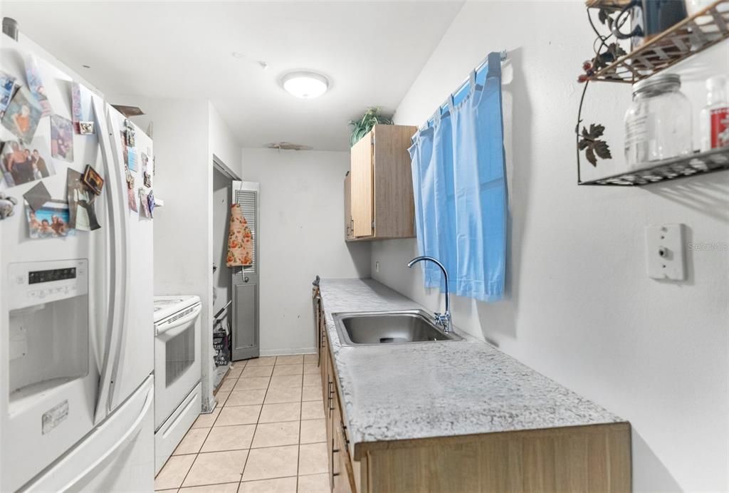 For Sale: $325,000 (4 beds, 0 baths, 1618 Square Feet)