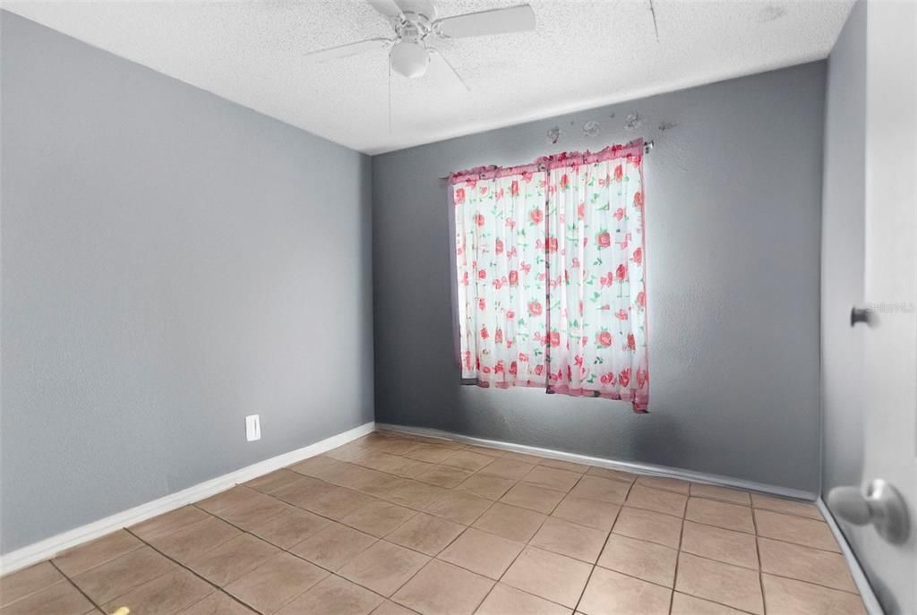 For Sale: $325,000 (4 beds, 0 baths, 1618 Square Feet)