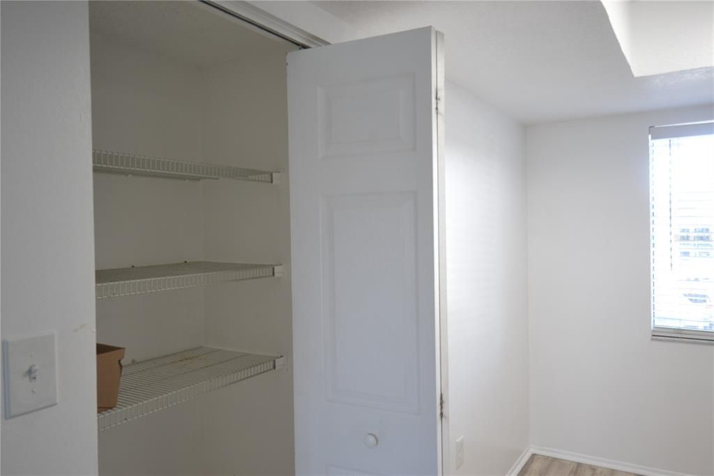 Под контрактом: $179,000 (2 спален, 2 ванн, 1053 Квадратных фут)