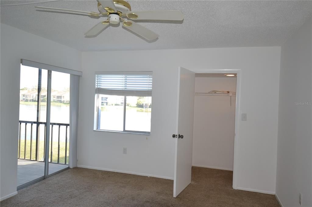 Под контрактом: $179,000 (2 спален, 2 ванн, 1053 Квадратных фут)