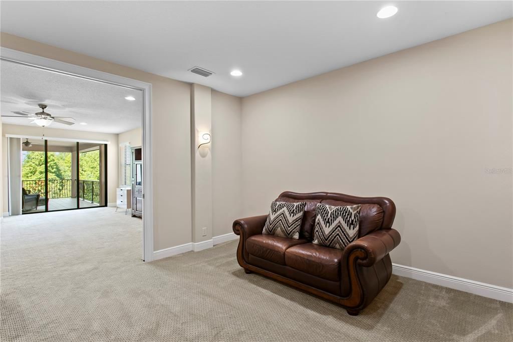 На продажу: $1,899,000 (6 спален, 5 ванн, 4882 Квадратных фут)