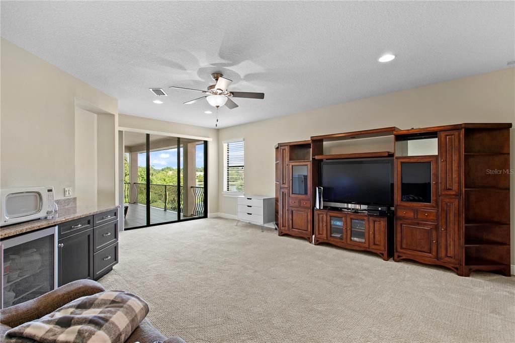 На продажу: $1,899,000 (6 спален, 5 ванн, 4882 Квадратных фут)