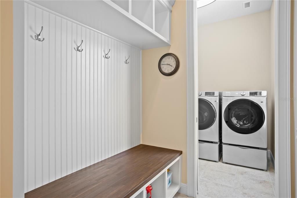 На продажу: $1,899,000 (6 спален, 5 ванн, 4882 Квадратных фут)