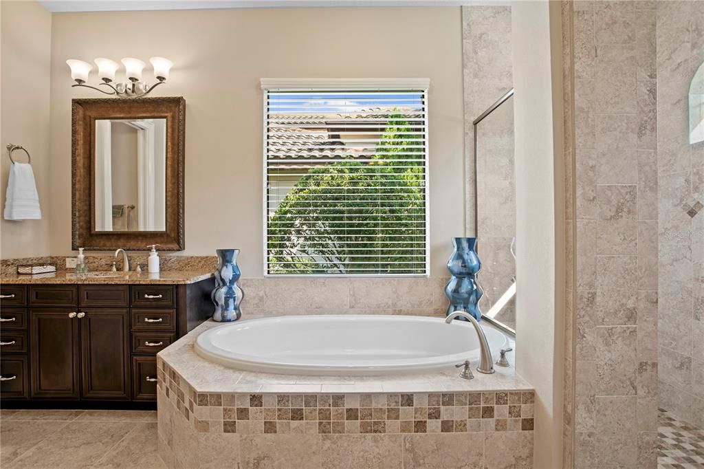 На продажу: $1,899,000 (6 спален, 5 ванн, 4882 Квадратных фут)