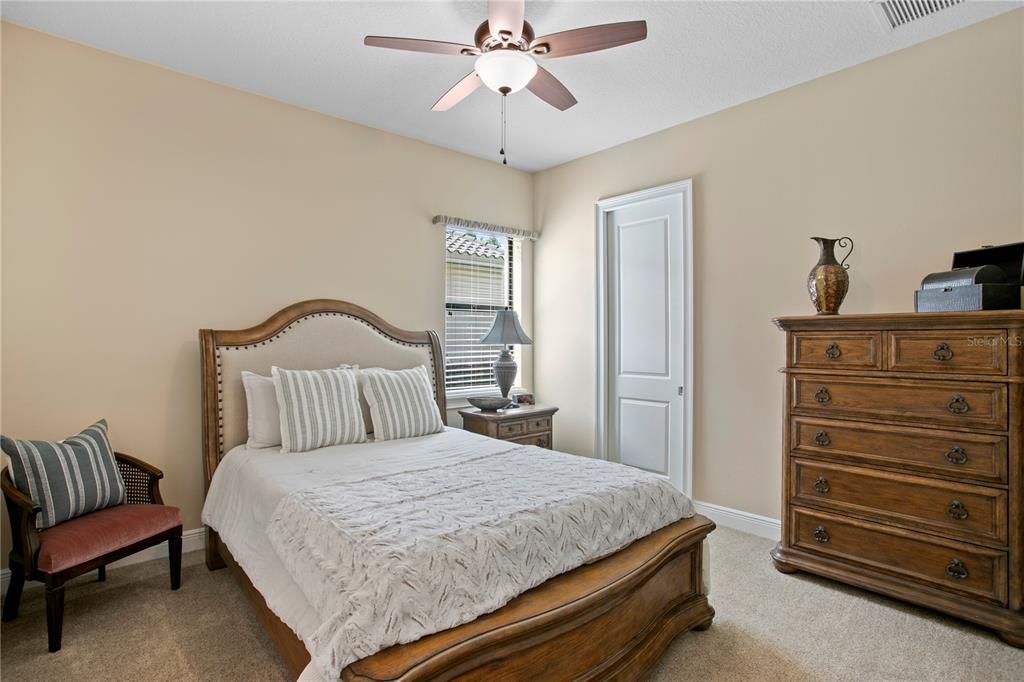 На продажу: $1,899,000 (6 спален, 5 ванн, 4882 Квадратных фут)