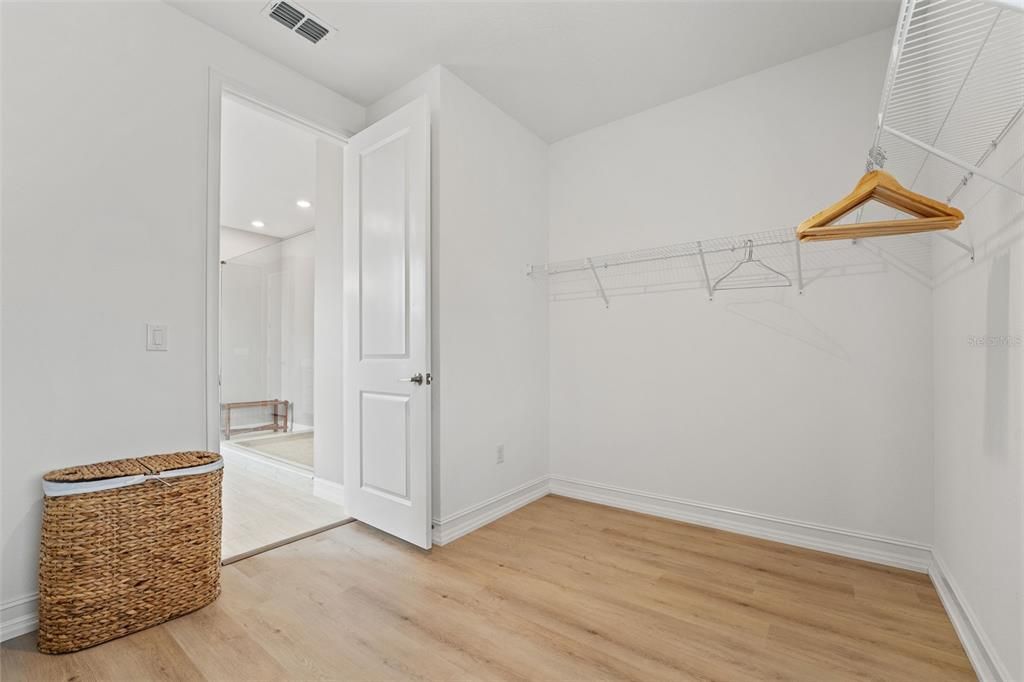 待售: $1,649,000 (4 贝兹, 3 浴室, 3517 平方英尺)