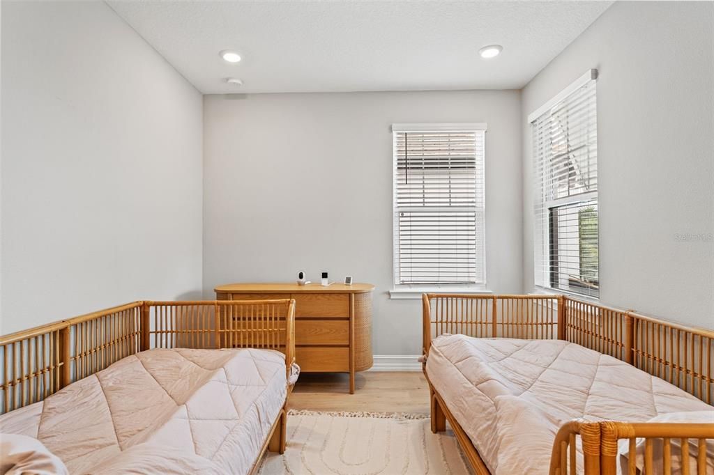 待售: $1,649,000 (4 贝兹, 3 浴室, 3517 平方英尺)