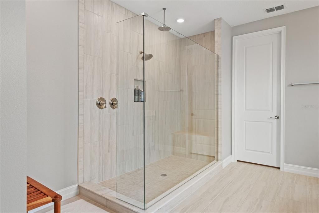 待售: $1,649,000 (4 贝兹, 3 浴室, 3517 平方英尺)