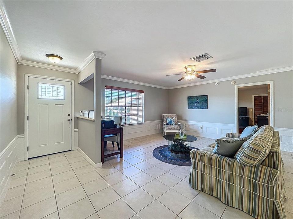 待售: $389,000 (4 贝兹, 2 浴室, 2856 平方英尺)