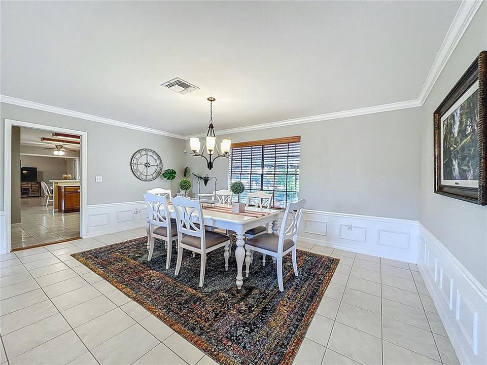 待售: $389,000 (4 贝兹, 2 浴室, 2856 平方英尺)