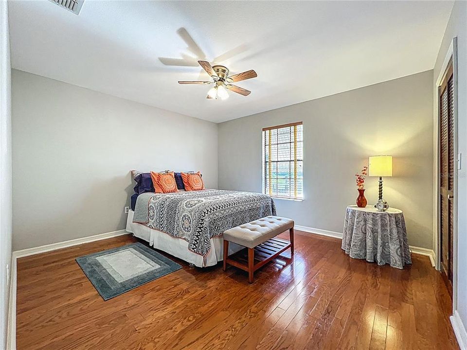 待售: $389,000 (4 贝兹, 2 浴室, 2856 平方英尺)