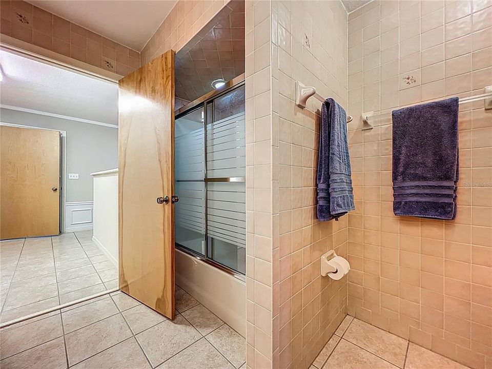 待售: $389,000 (4 贝兹, 2 浴室, 2856 平方英尺)