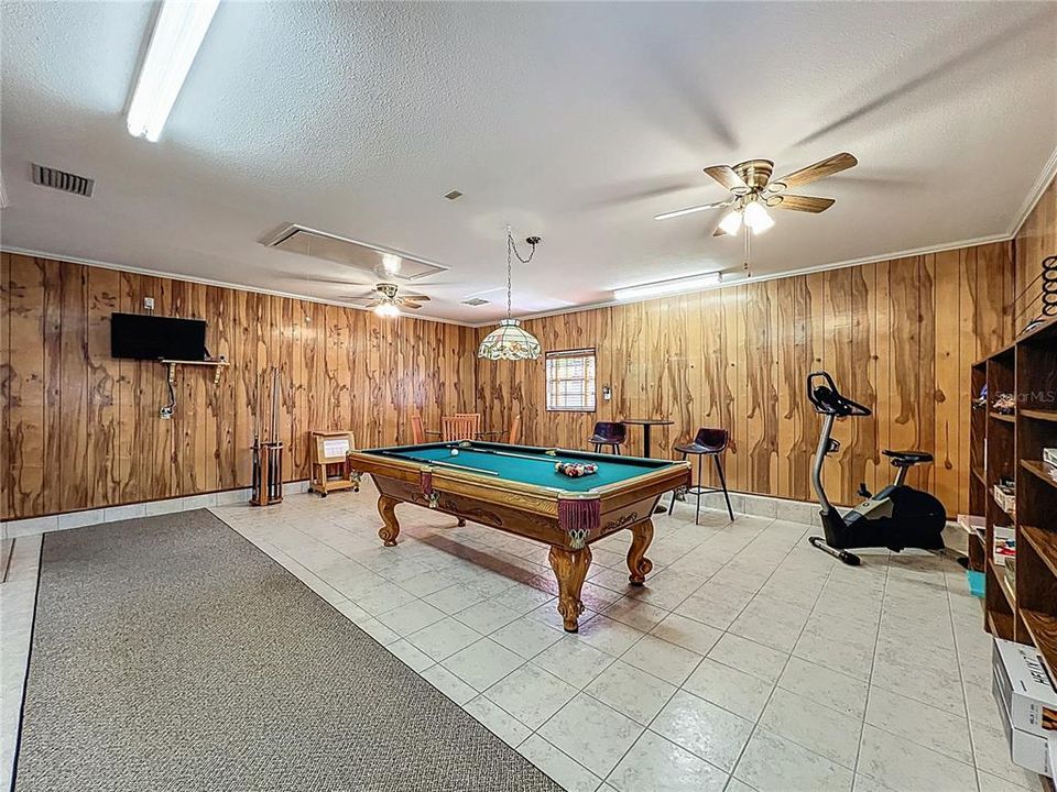 待售: $389,000 (4 贝兹, 2 浴室, 2856 平方英尺)