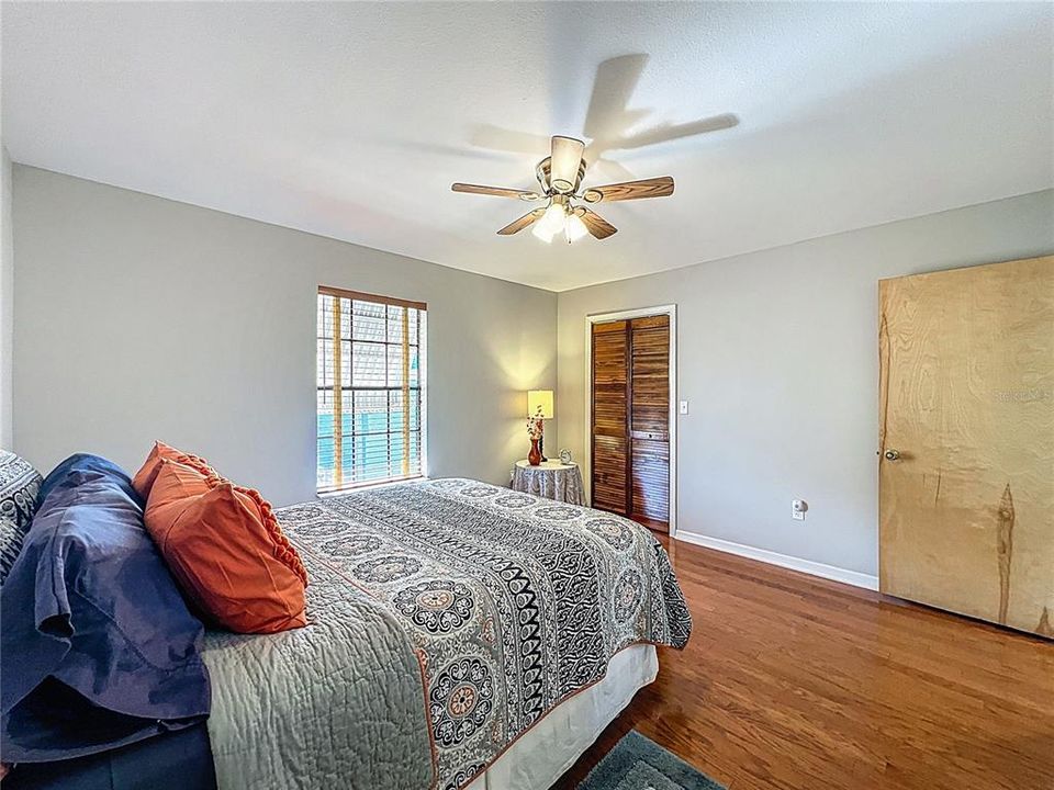 待售: $389,000 (4 贝兹, 2 浴室, 2856 平方英尺)