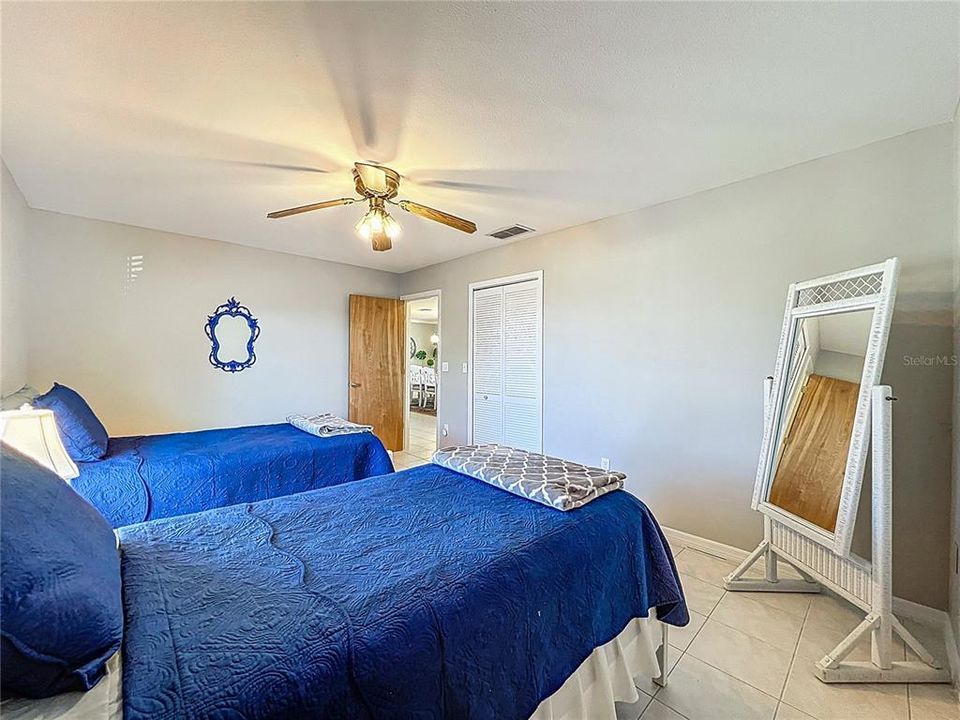 待售: $389,000 (4 贝兹, 2 浴室, 2856 平方英尺)