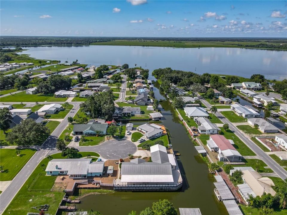 待售: $389,000 (4 贝兹, 2 浴室, 2856 平方英尺)