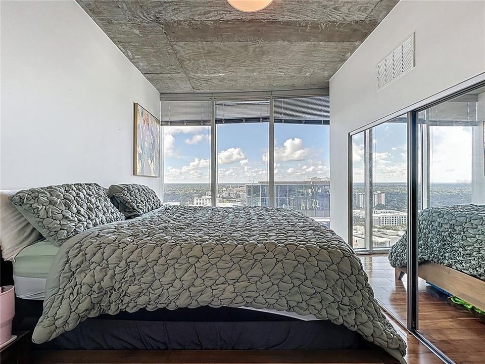 For Sale: $389,000 (2 beds, 2 baths, 1261 Square Feet)