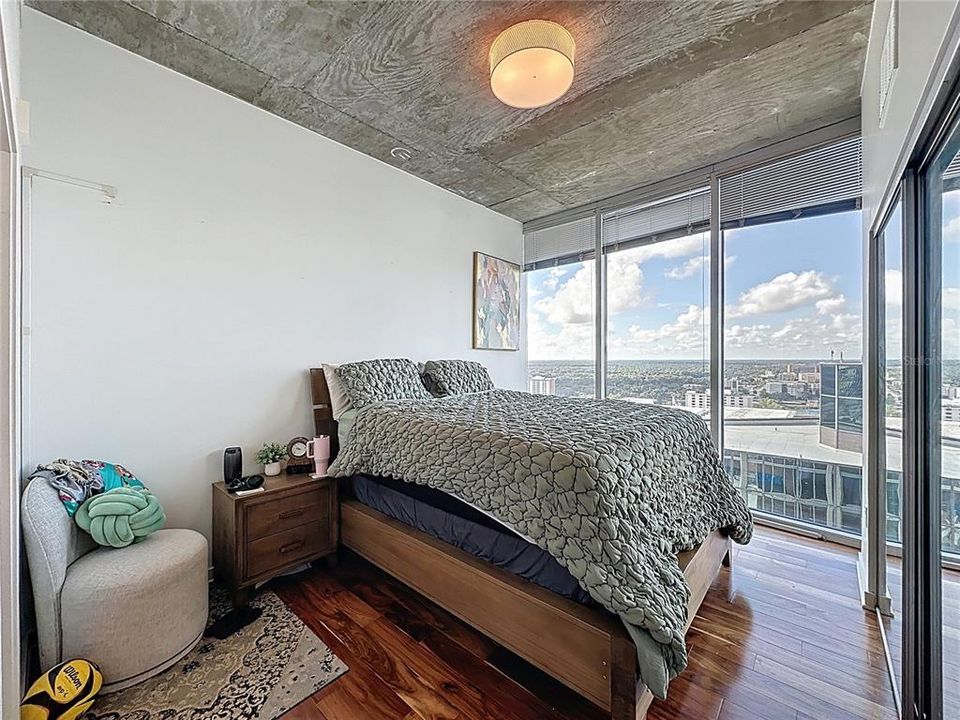 For Sale: $389,000 (2 beds, 2 baths, 1261 Square Feet)