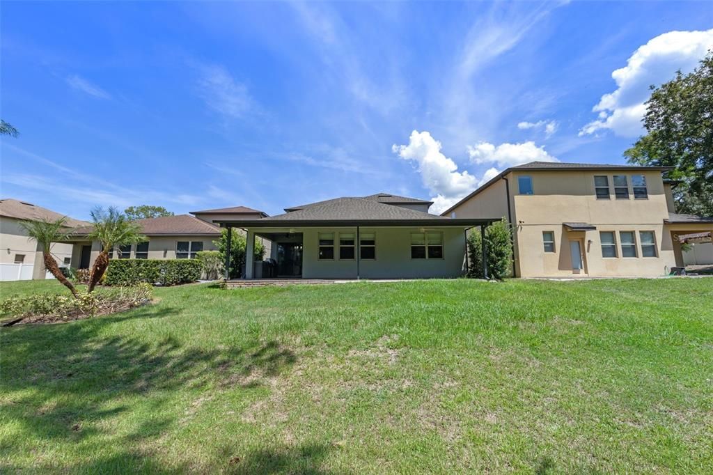 Activo con contrato: $579,900 (4 camas, 3 baños, 3384 Pies cuadrados)