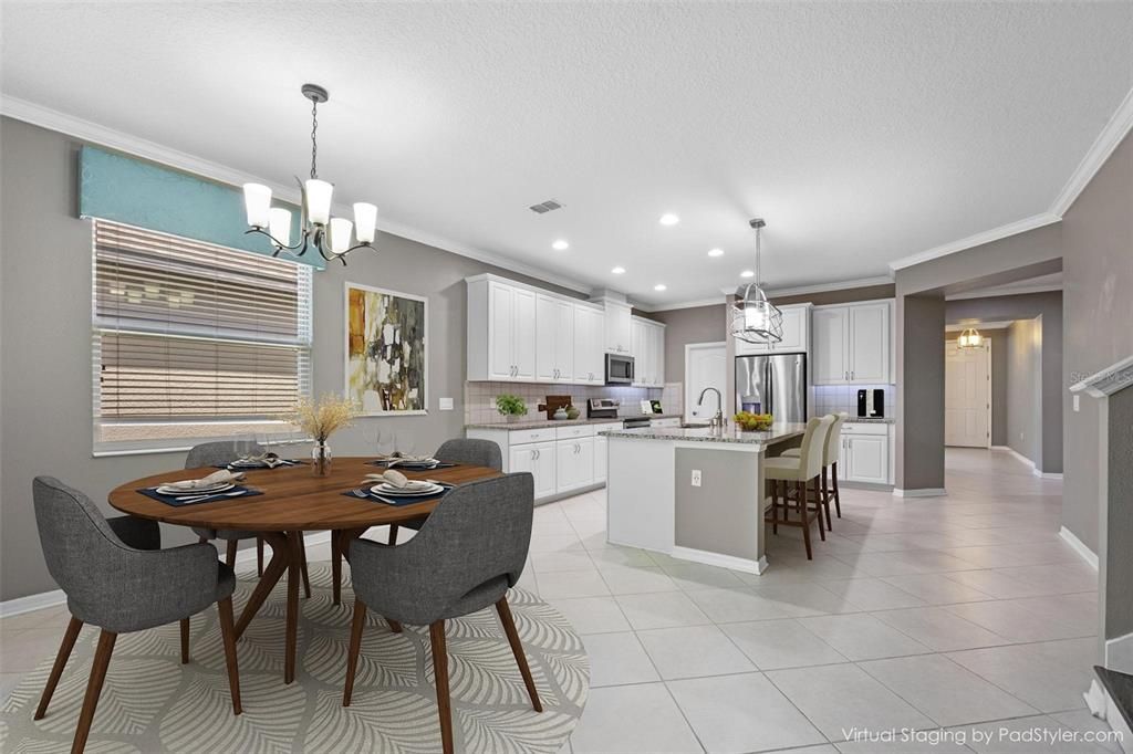 Activo con contrato: $579,900 (4 camas, 3 baños, 3384 Pies cuadrados)