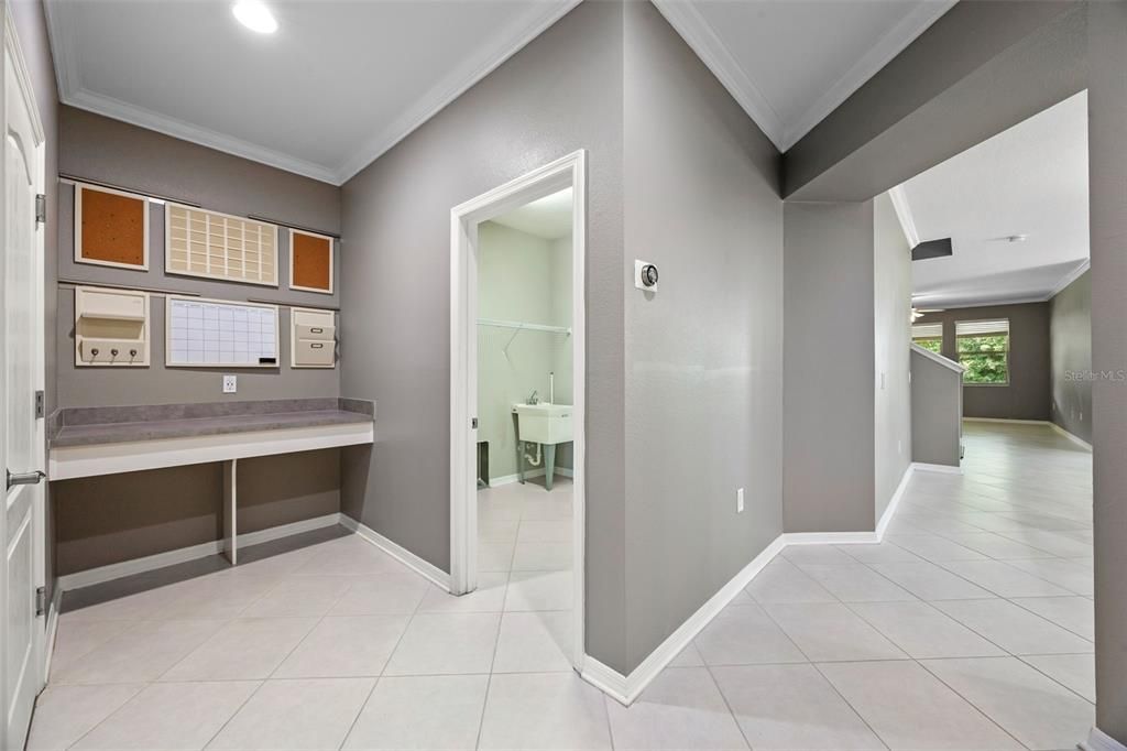 Activo con contrato: $579,900 (4 camas, 3 baños, 3384 Pies cuadrados)