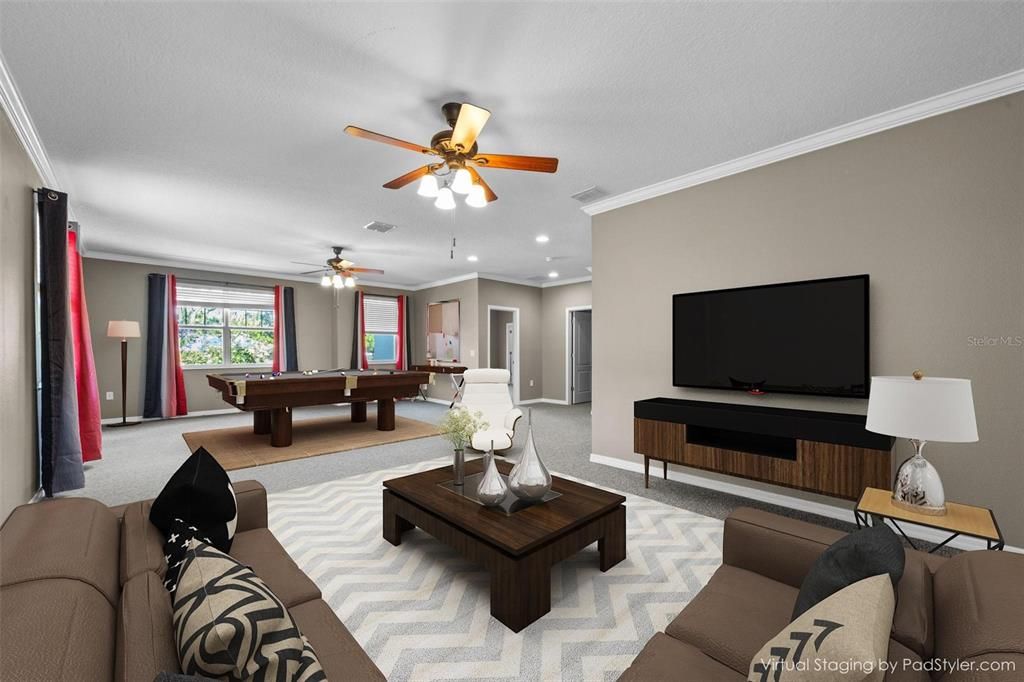 Activo con contrato: $579,900 (4 camas, 3 baños, 3384 Pies cuadrados)