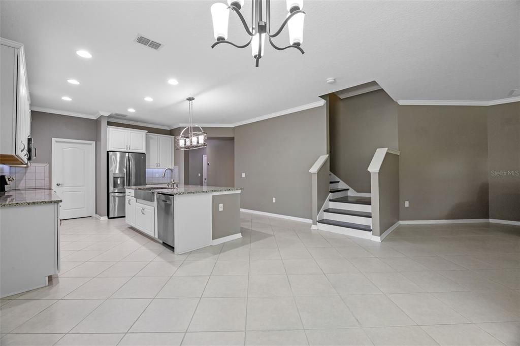 Activo con contrato: $579,900 (4 camas, 3 baños, 3384 Pies cuadrados)