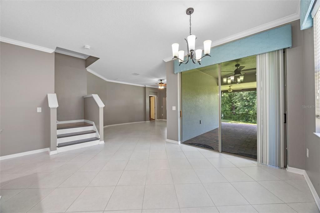 Activo con contrato: $579,900 (4 camas, 3 baños, 3384 Pies cuadrados)