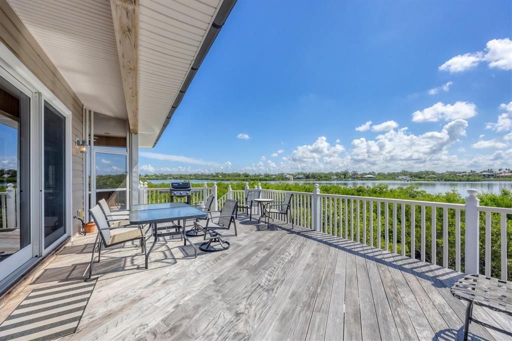 На продажу: $2,400,000 (3 спален, 3 ванн, 2565 Квадратных фут)