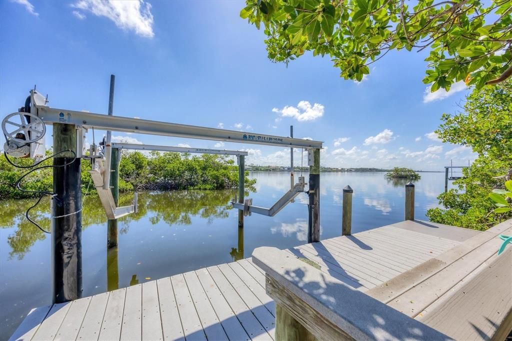 На продажу: $2,400,000 (3 спален, 3 ванн, 2565 Квадратных фут)