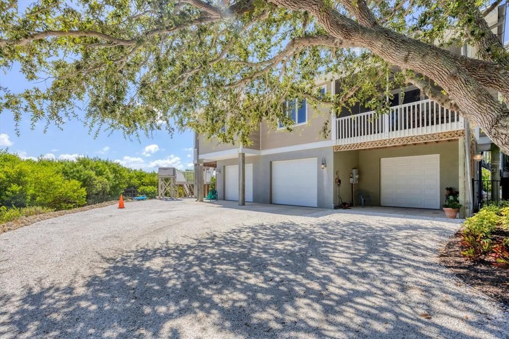 На продажу: $2,400,000 (3 спален, 3 ванн, 2565 Квадратных фут)