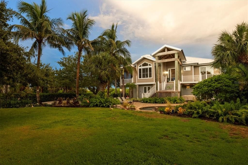 На продажу: $2,400,000 (3 спален, 3 ванн, 2565 Квадратных фут)