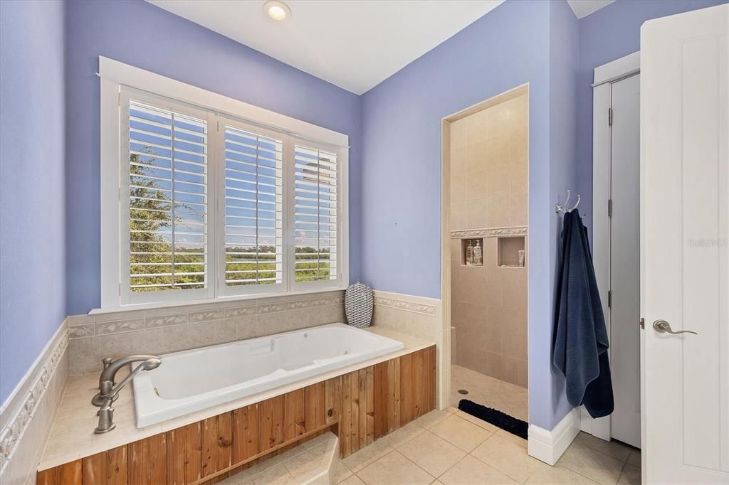 На продажу: $2,400,000 (3 спален, 3 ванн, 2565 Квадратных фут)