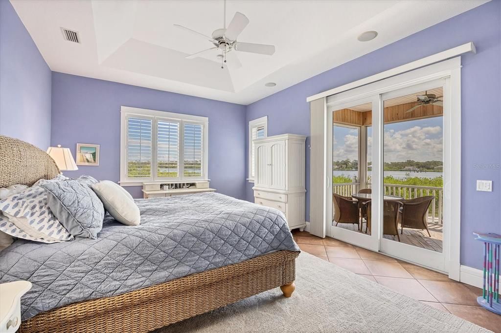 На продажу: $2,400,000 (3 спален, 3 ванн, 2565 Квадратных фут)