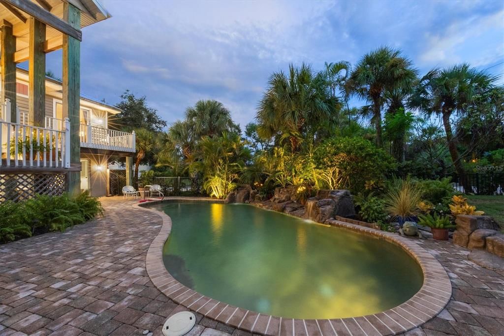 На продажу: $2,400,000 (3 спален, 3 ванн, 2565 Квадратных фут)